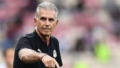 كيروش يدرس استبعاد ثنائي الأهلي من مباراتي السنغال 