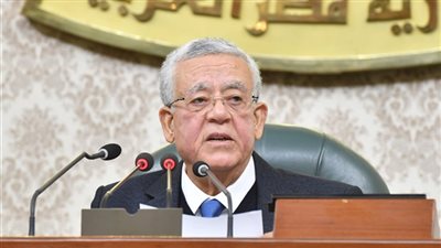 رئيس البرلمان مداعبًا الوزراء: 