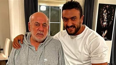 أحمد العوضي ووالده في أحدث ظهور لهما