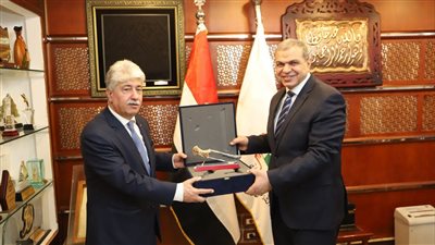 القوى العاملة: برنامج تدريب مهني شامل للشباب الفلسطيني على الصناعات اليدوية