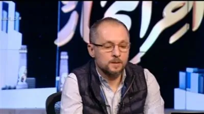 كاتب يرد على اتهامات روايات الجيب بتسطيح القراءة والوعي 