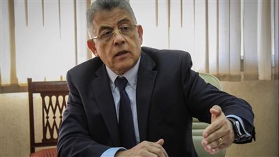 اتحاد المستشفيات العربية یمنح أشرف إسماعيل جائزة 