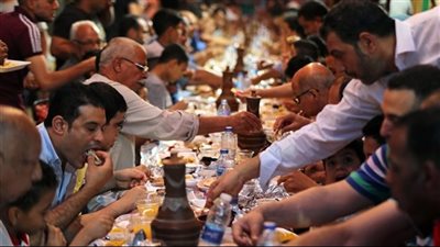 الصحة تكشف مصير موائد الرحمن في رمضان (فيديو)