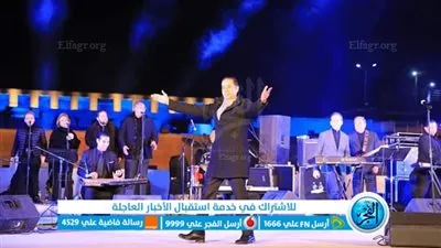 وسط تفاعل أهالي سوهاج.. مدحت صالح يحيي حفل ختام 