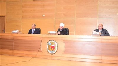 الشيخ أسامة الأزهري يتحدث عن الإسراء والمعراج في ندوة بجامعة سوهاج