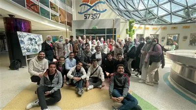 زيارة طلبة برنامج البيوتكنولوجى بعلوم حلوان لمستشفى سرطان الأطفال ٥٧٣٥٧