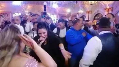 نجوم الأغنية الشعبية يشعلون حفل خطوبة ابنة عبد الباسط حمودة