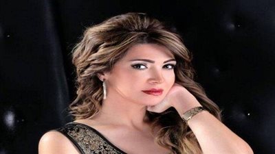 بعد توليه رئاسة مهرجان القاهرة السينمائي.. لقاء سويدان تهنئ طليقها حسين فهمي