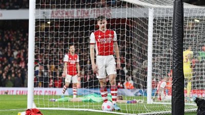 ليفربول يهز شباك آرسنال بالهدف الثاني عبر فيرمينيو (فيديو)