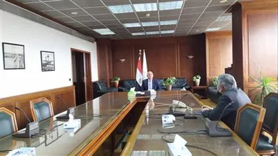 وزير الري يتابع موقف المشروعات المائية المنفذة بمحافظات الوجه القبلي 