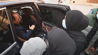 السيسي لـ مواطنة: 