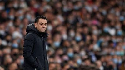 عاجل.. تشافي يكشف آخر تطورات تسجيل لاعبي برشلونة