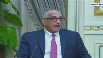 محافظ البنك المركزي: 