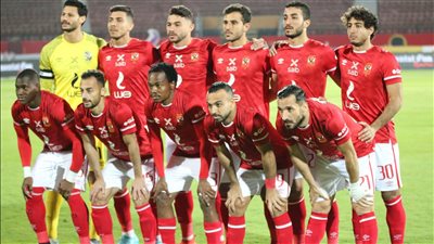 نجم الأهلي على أعتاب الرحيل في الصيف