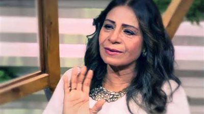 عفاف مصطفى تناشد المقتدرين بإعالة الأسر الفقيرة