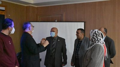 وفد من الأساتذة والباحثين الإيطاليين يزور جامعة أسوان (صور)