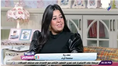 مصممة أزياء: بدأت الرسم على الملابس أثناء أزمة كورونا (فيديو)