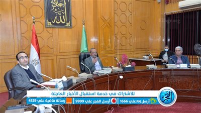 محافظ الإسماعيلية يناقش خطة رصف الطرق