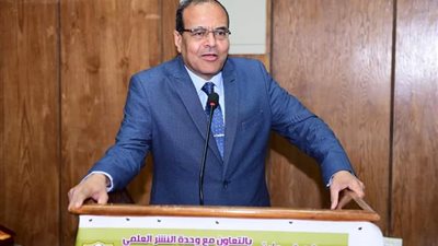 رئيس جامعة سوهاج يفتتح المؤتمر العلمي الثاني لقسم أصول التربية