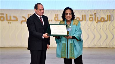 لميس جابر: الرئيس السيسي شديد الرقة والإنسانية وعهده العصر الذهبي للمرأة