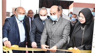 بحضور السير مجدى يعقوب.. افتتاح مبنى مدارس النيل بمدينة أسوان الجديدة