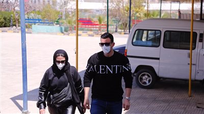 دنيا سمير غانم ورامي رضوان يشاركان في تشييع جثمان أحمد حلاوة 