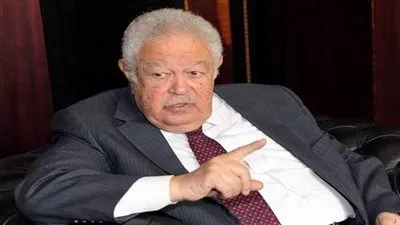 وفاة رجائي عطية نقيب المحامين أثناء حضوره جلسة في المحكمة