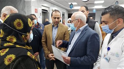 محافظ بورسعيد يتفقد مستشفى النصر التخصصي