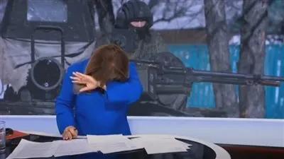 شاهد.. مذيعة الـ 