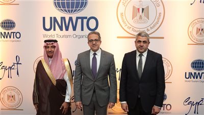 وزير السياحة والآثار يكشف عن مجهودات مصر في تطوير السياحة محليًا وعالميًا 