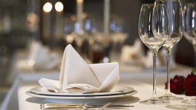 قرارًا وزاريًا جديدًا بمواعيد عمل المطاعم والكافتيريات السياحية 