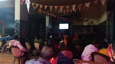 حضور مكثف بكافيهات الدقهلية تزامنا مع مباراة مصر والسنغال (صور) 