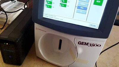 بعد وصوله.. تشغيل جهاز تحاليل غازات الدم المتطور بـ