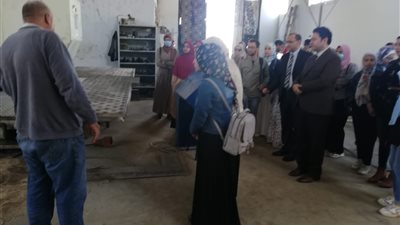 علوم سوهاج تنظم زيارة طلابية لجهاز تنمية المشروعات المتوسطة والصغيرة بالكوثر