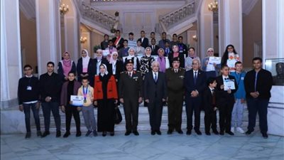 وزير التعليم يكرم الفائزين بمسابقة ورش 