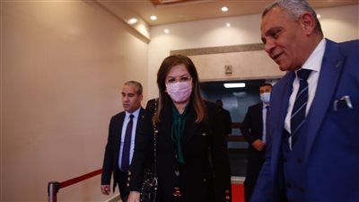 صور.. وصول وزيرة التخطيط لمقر افتتاح مركز الخدمات الرقمية ومأمورية شهر عقاري مدينة نصر 