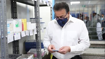 خالد عبد الغفار يلتقي محافظ جنوب سيناء لمناقشة خطط تطوير المنشآت الصحية (صور)