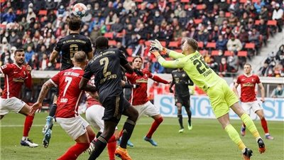 موقف فرايبورج من شكوى بايرن ميونخ بعد المشاركة بـ12 لاعبا