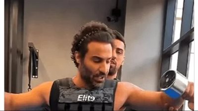 من داخل الجيم.. أحمد فهمي يشوق جمهوره لفيلمه الجديد 