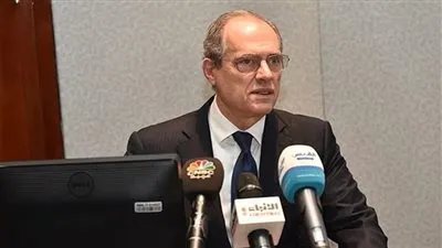 بعد اجتزاء تصريحاته.. نائب رئيس الوزراء اللبناني: 