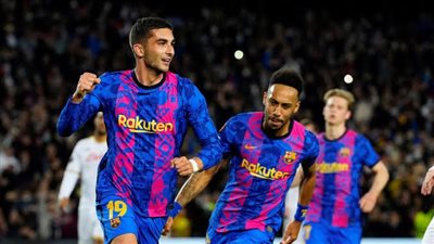 مفاجأة في تشكيل برشلونة الرسمي ضد ريال بيتيس بالدوري الإسباني