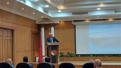 محافظ بورسعيد يوجه المديريات بتكليف مندوب لسهولة تقديم الخدمات للمواطنين