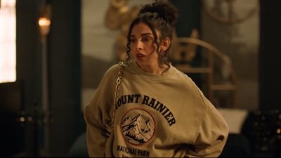 سلمى أبو ضيف من عصابات شيكاغو في راجعين يا هوى