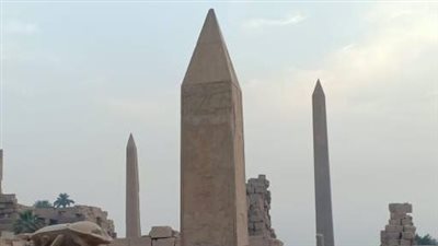 ترميم وإقامة مسلة الملكة حتشبسوت في معابد الكرنك بالأقصر