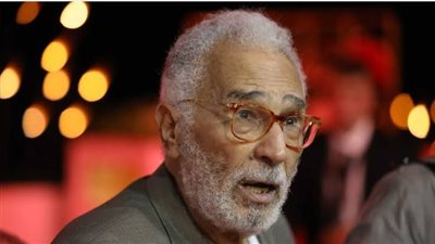 أحدث ظهور للفنان الكبير عبد الرحمن أبو زهرة برفقة أحفاده