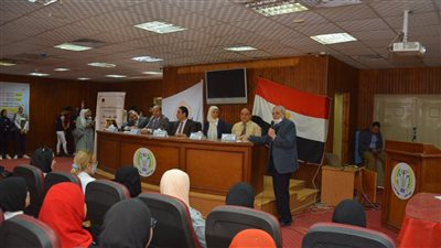 جامعة المنصورة تحارب العادات السلبية في ندوة ثقافية (صور)