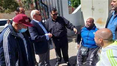 محافظ بورسعيد ورئيس اتحاد الشركات يتفقدان صالة نادي الحرية لذوي الاحتياجات الخاصة