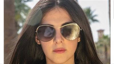 دنيا سمير غانم تطلب الدعاء لوالديها 