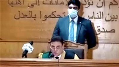 حجز إعادة إجراءات محاكمة 3 متهمين بـ 