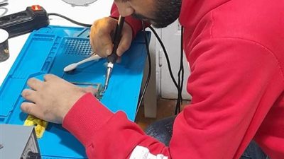 صندوق مكافحة الإدمان يدرب دفعة جديدة من المتعافين على الصيانة.. صور 